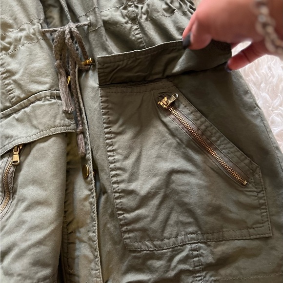 EUC-VERY NICE CHARLOTTE RUSSE OLIVE GREEN THICK ZIP UP COAT WITH FUR HOODIE.SZ S - Picture 10 of 10